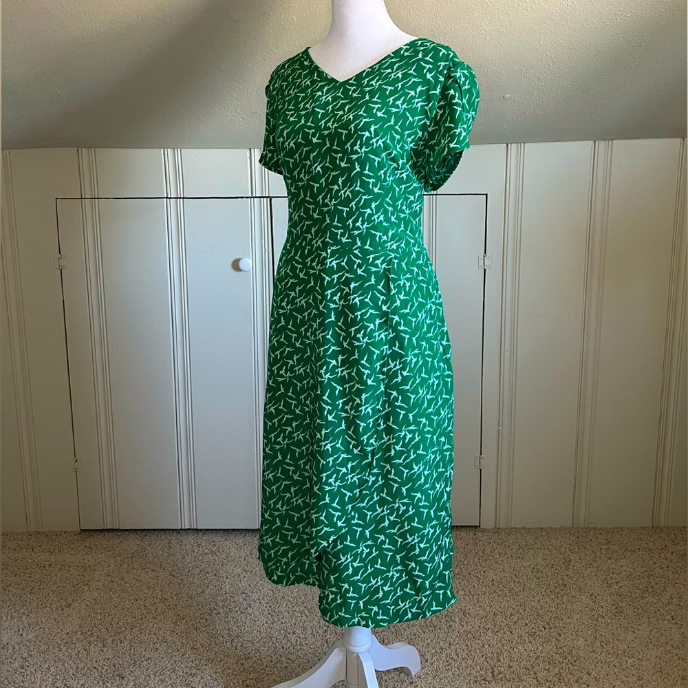 Green Dress with Bird Pattern 🪶